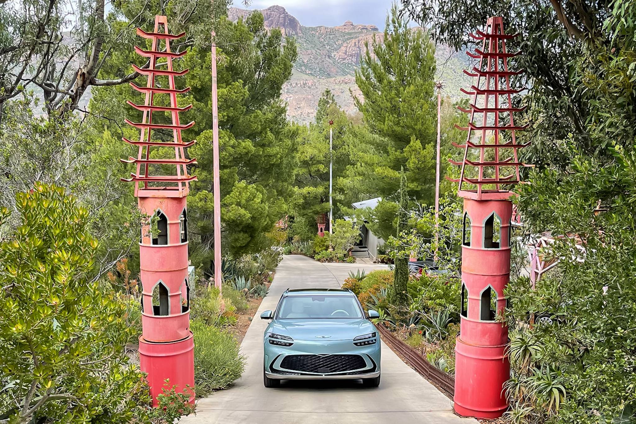 20220426-2023 Genesis GV60 - driveway cool shot 2023 Genesis GV60