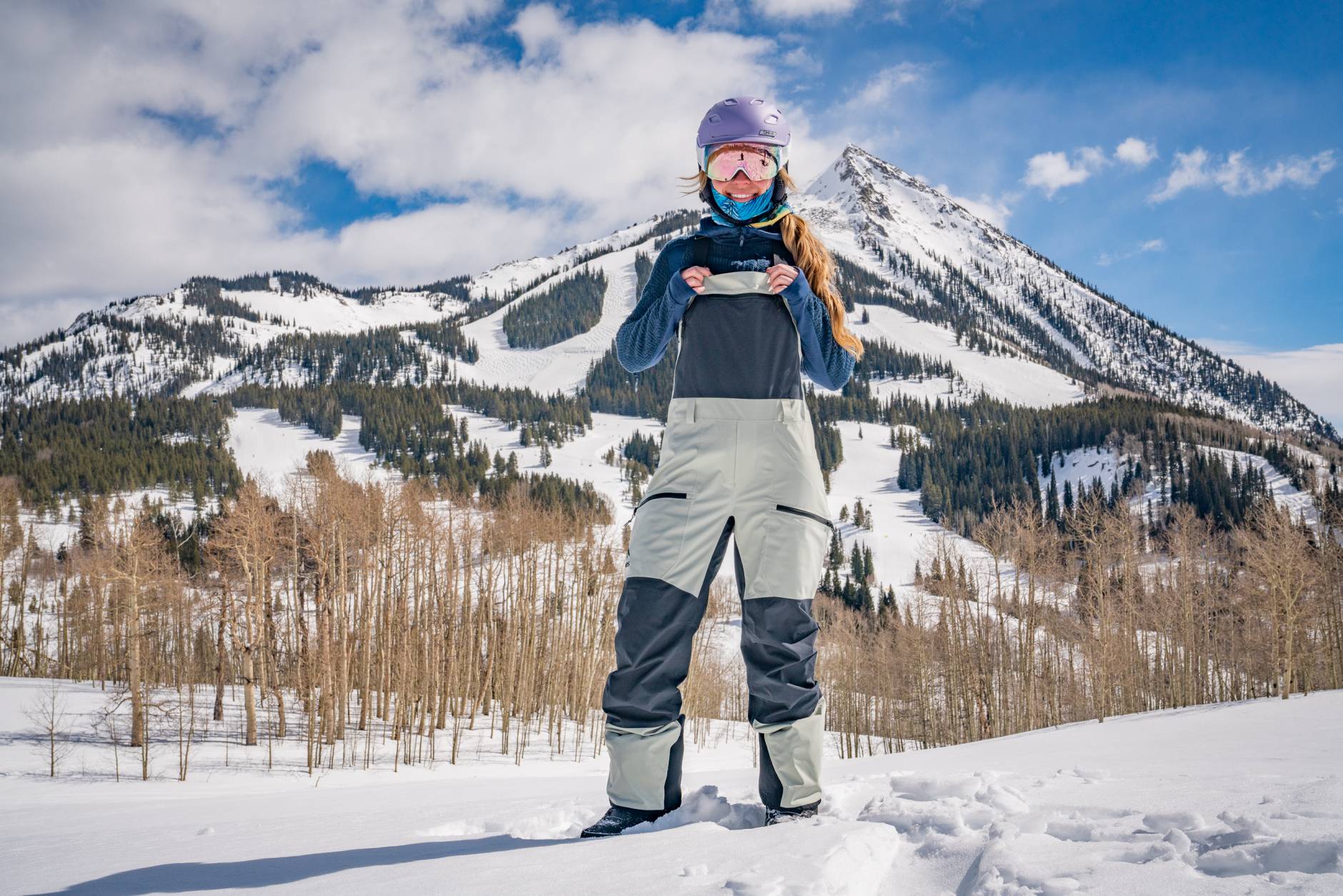 First Look Jones Snowboards Women’s Mountain Surf Bibs Review GearJunkie