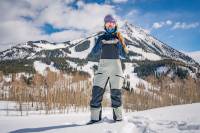 First Look: Jones Snowboards Women’s Mountain Surf Bibs Review Morgan Tilton testing the Jones Women’s Mountain Surf Bibs at Crested Butte Mountain Resort.