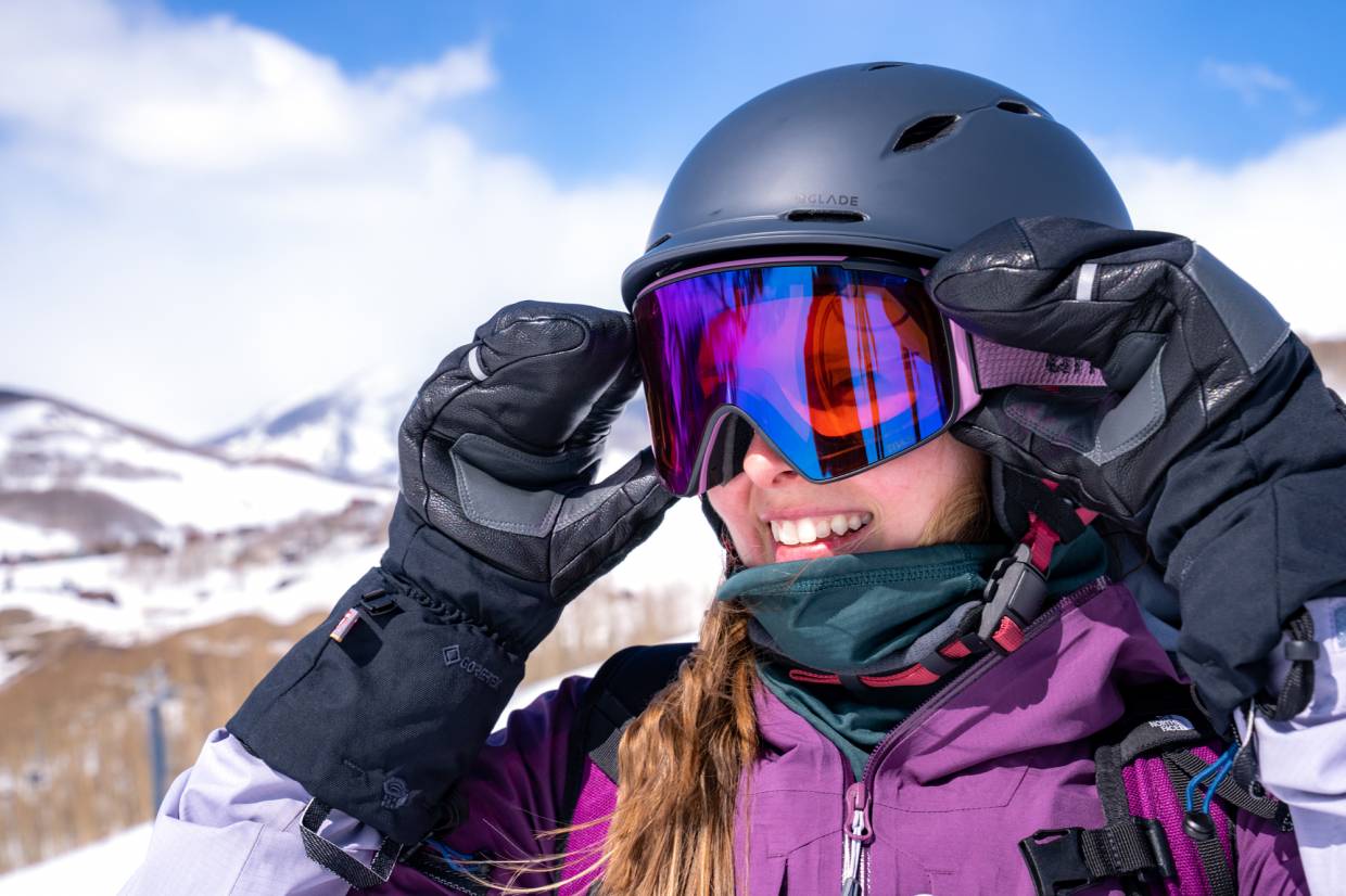 2023 Anon M4.S Goggle Review Securely Snap Into a Dozen Stellar Lens