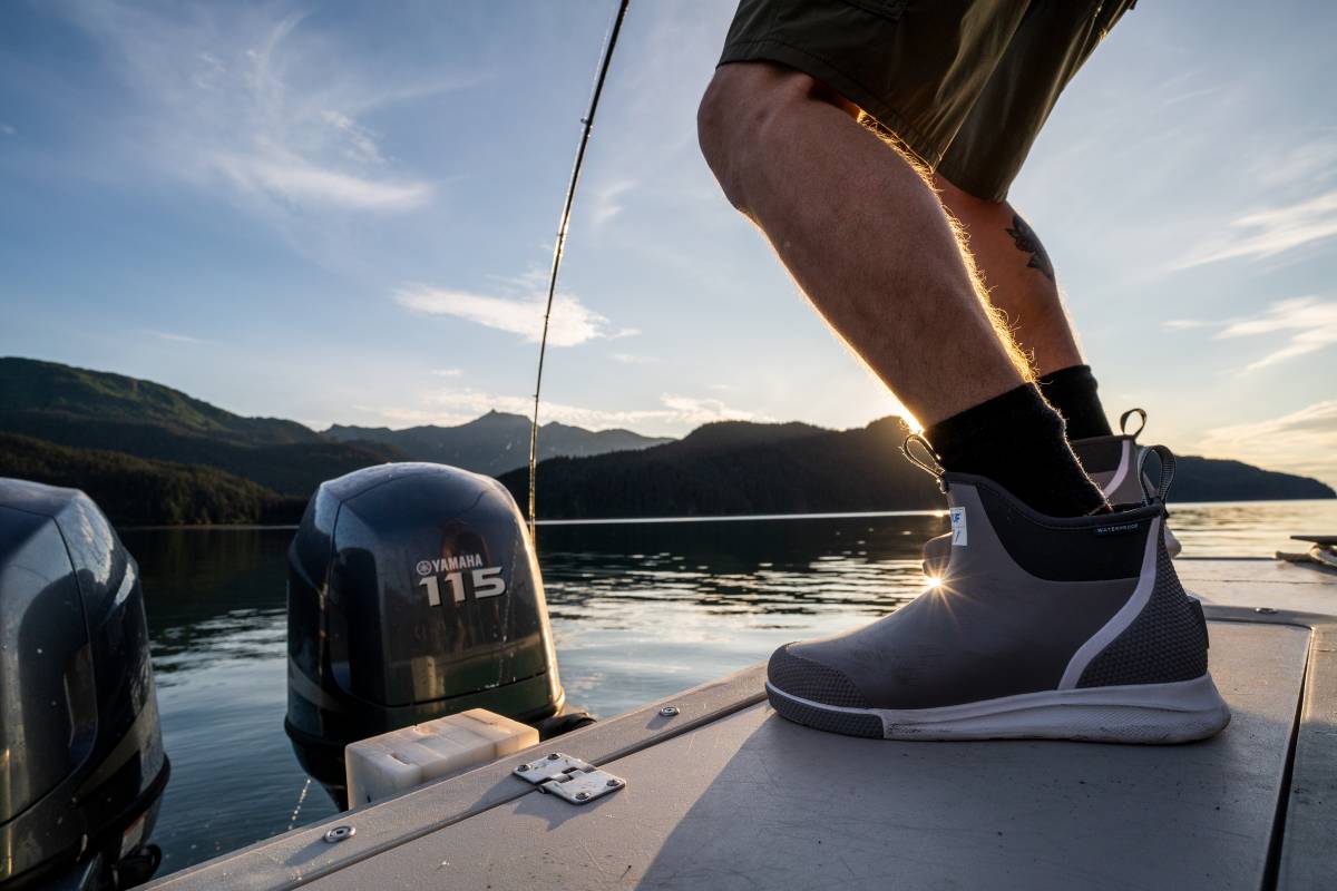 xtratuf deck boots leather