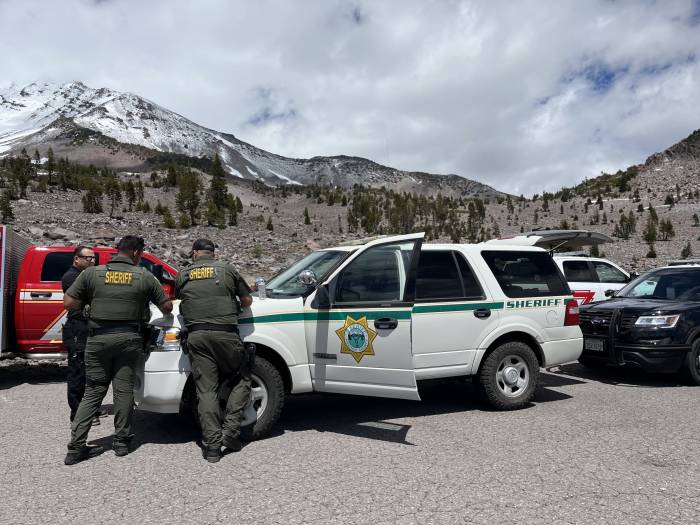 Guide Killed, 4 Climbers Injured in 1,000-Foot Falls on Shasta