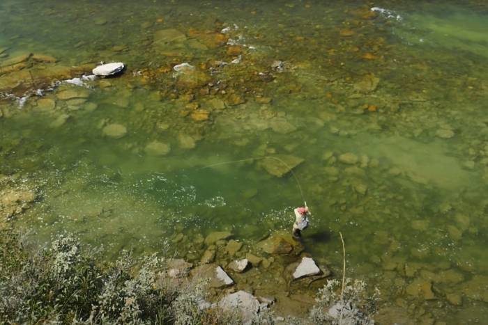 Jensen Fly Fishing screenshot - Fly fishing shoreline buckets for rainbow trout