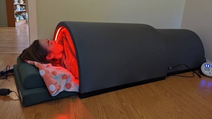 personal solo sauna with infrared heat and chromotherapy lighting