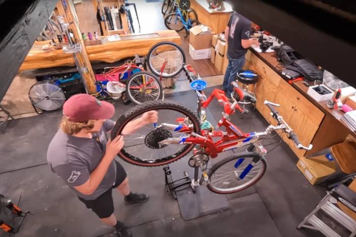bike mechanic prank video screenshot