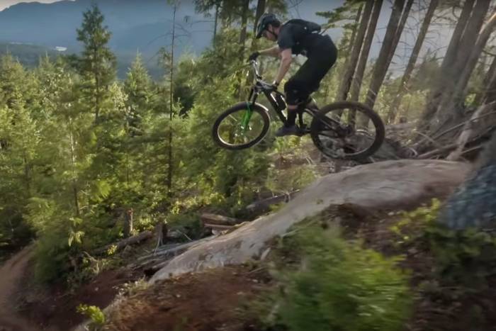 Rémy Métailler drone video Squamis