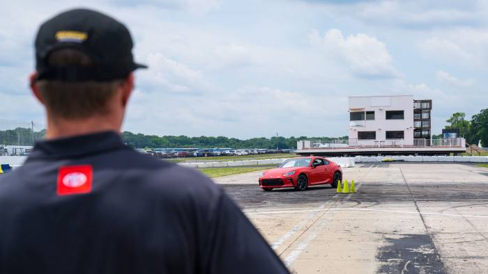 Toyota GR86 drifting