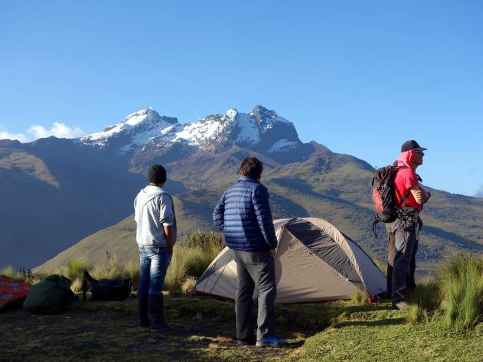 Carihuairazo ecuador volcano rescue