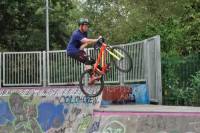 Sam Pilgrim Mods Out His MTB With Steering Wheel & Bus Handle, Hijinks Ensue Sam Pilgrim Mods Out His MTB With Steering Wheel & Bus Handle