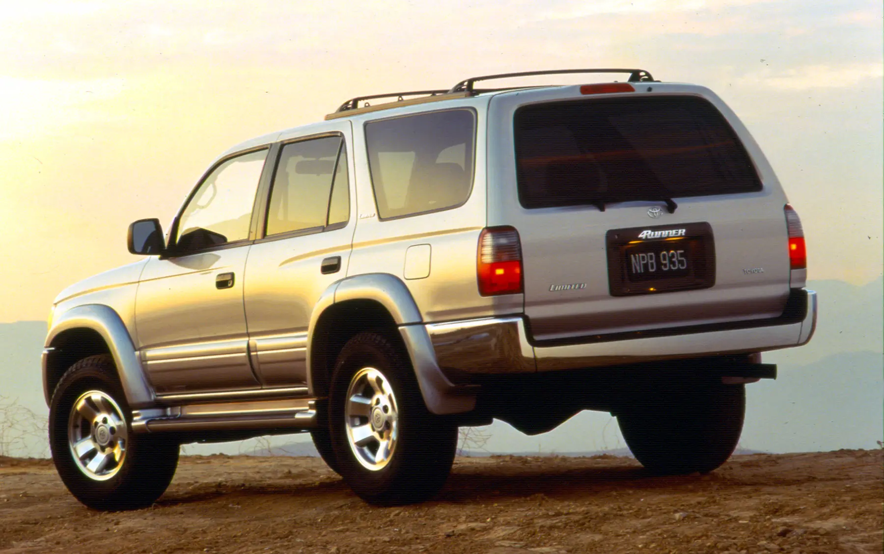 1996 Toyota 4Runner 4WD SR5 rear three-quarter view