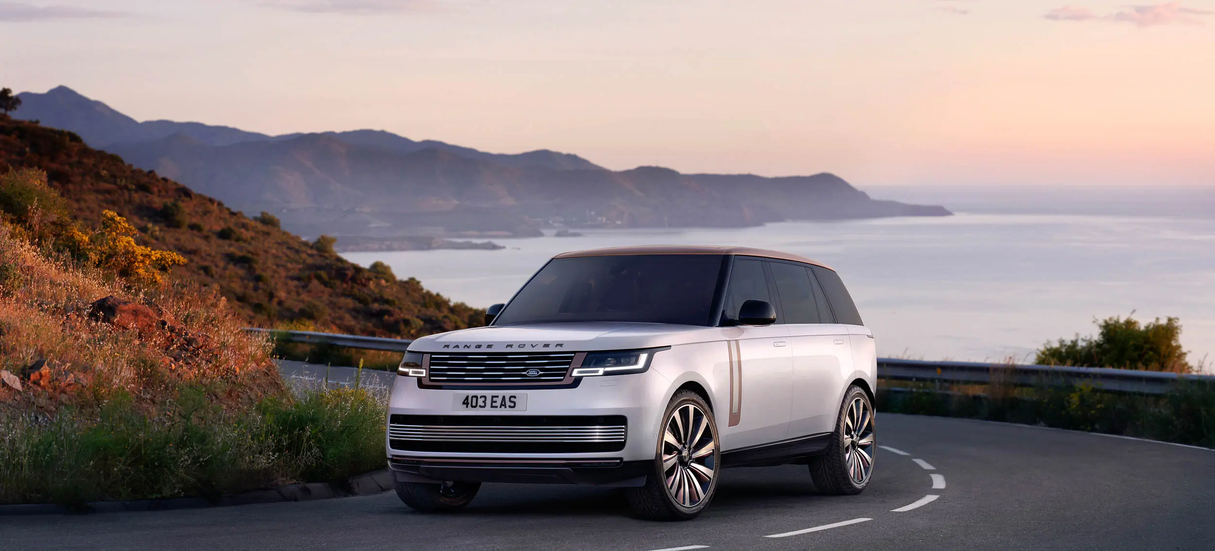 New Range Rover SV LWB best 3-row SUV
