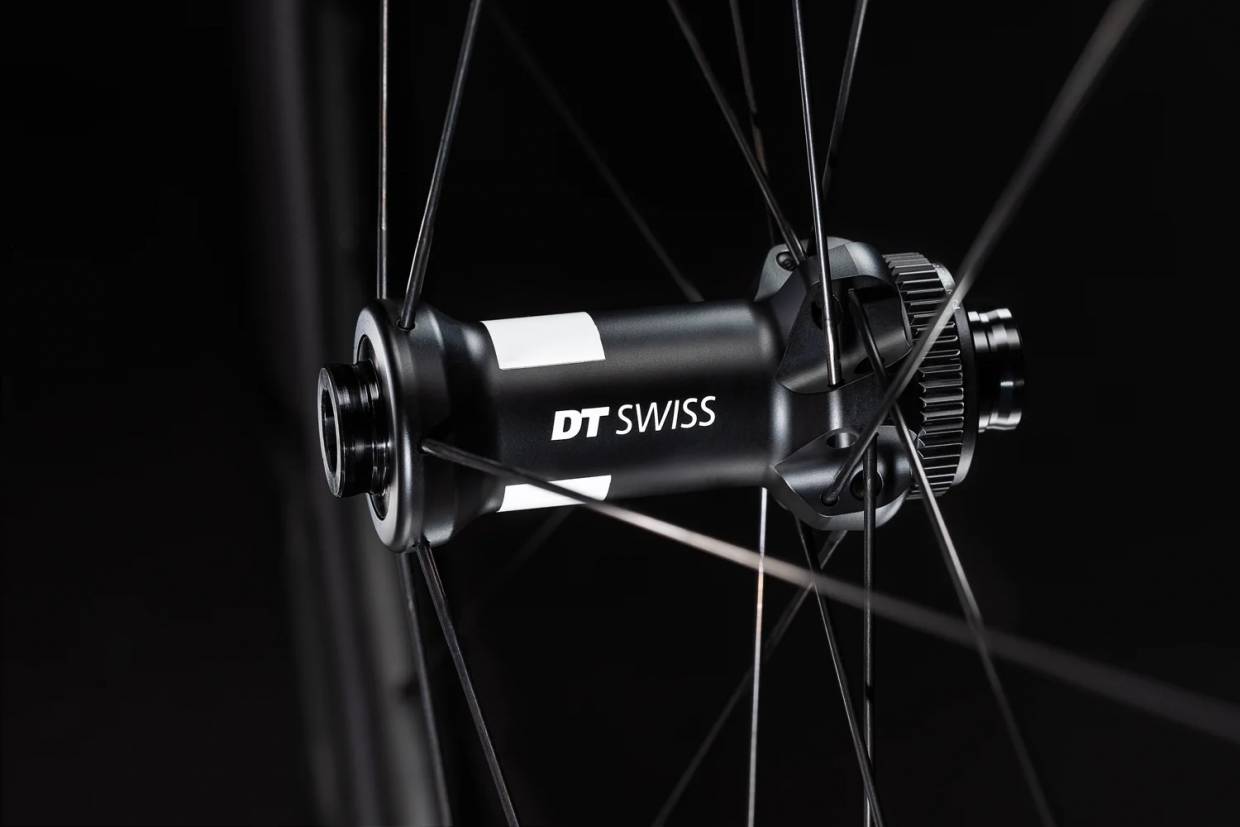 Roval Rapide CL II: Pro Tour Rims, New Build for a Lower Price | GearJunkie