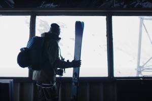 A Longtime Mountain Athlete Reflects on Skiing, Fatherhood in ‘Alpine Souls’