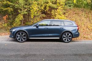 2023 Volvo V60 Cross Country Review