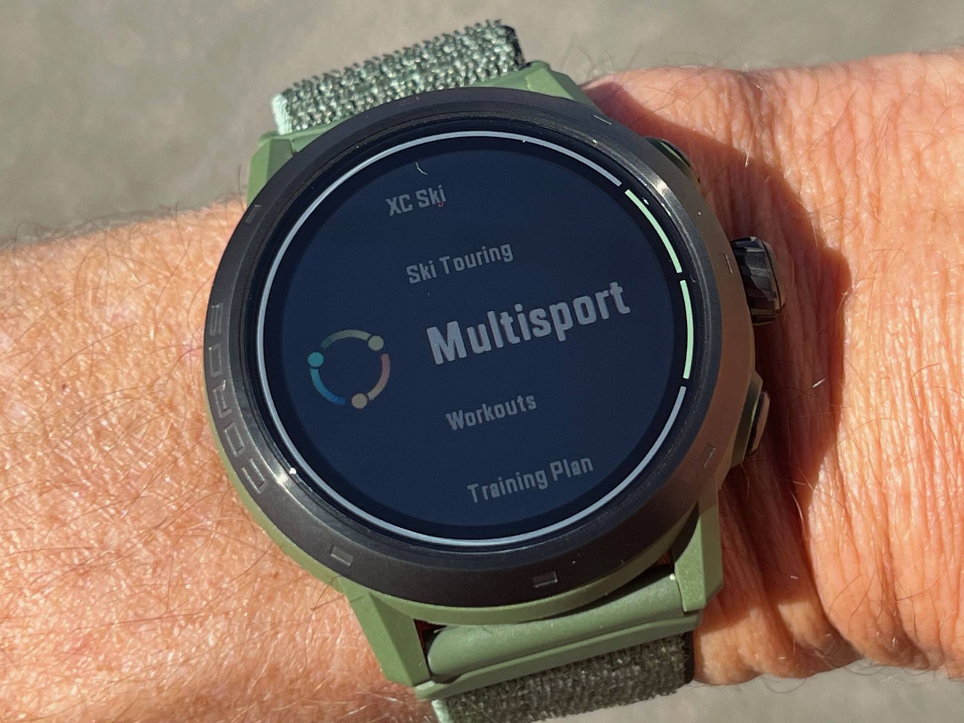 COROS APEX 2 Pro Review This Sports Watch Sets Benchmark for Battery Life GearJunkie