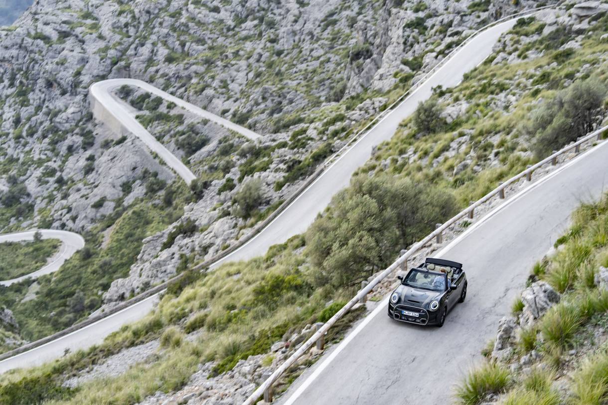 Mini USA Launches Manual Transmission Driving School GearJunkie