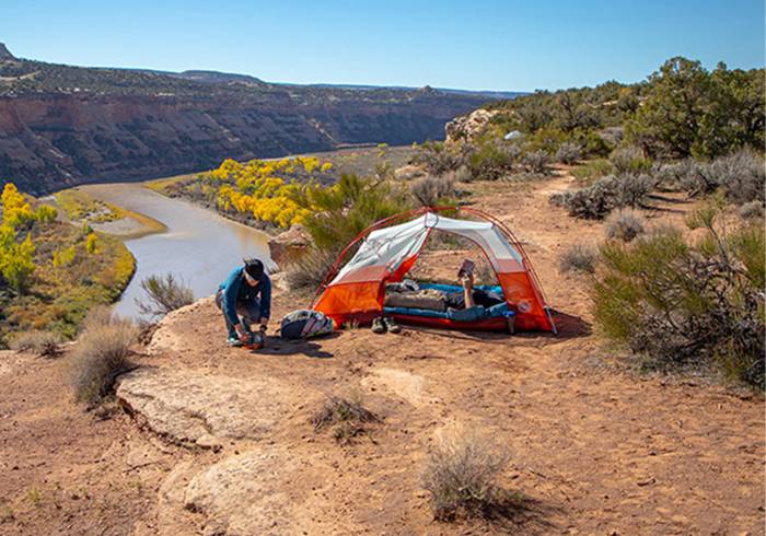 Gear Bargains: Reusable Straw Kit, Water Bottle, Sleeping Bag, and More