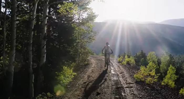‘Twenty Times Across the Sky’ Record-Setter: Meet the Woman Who Became the First