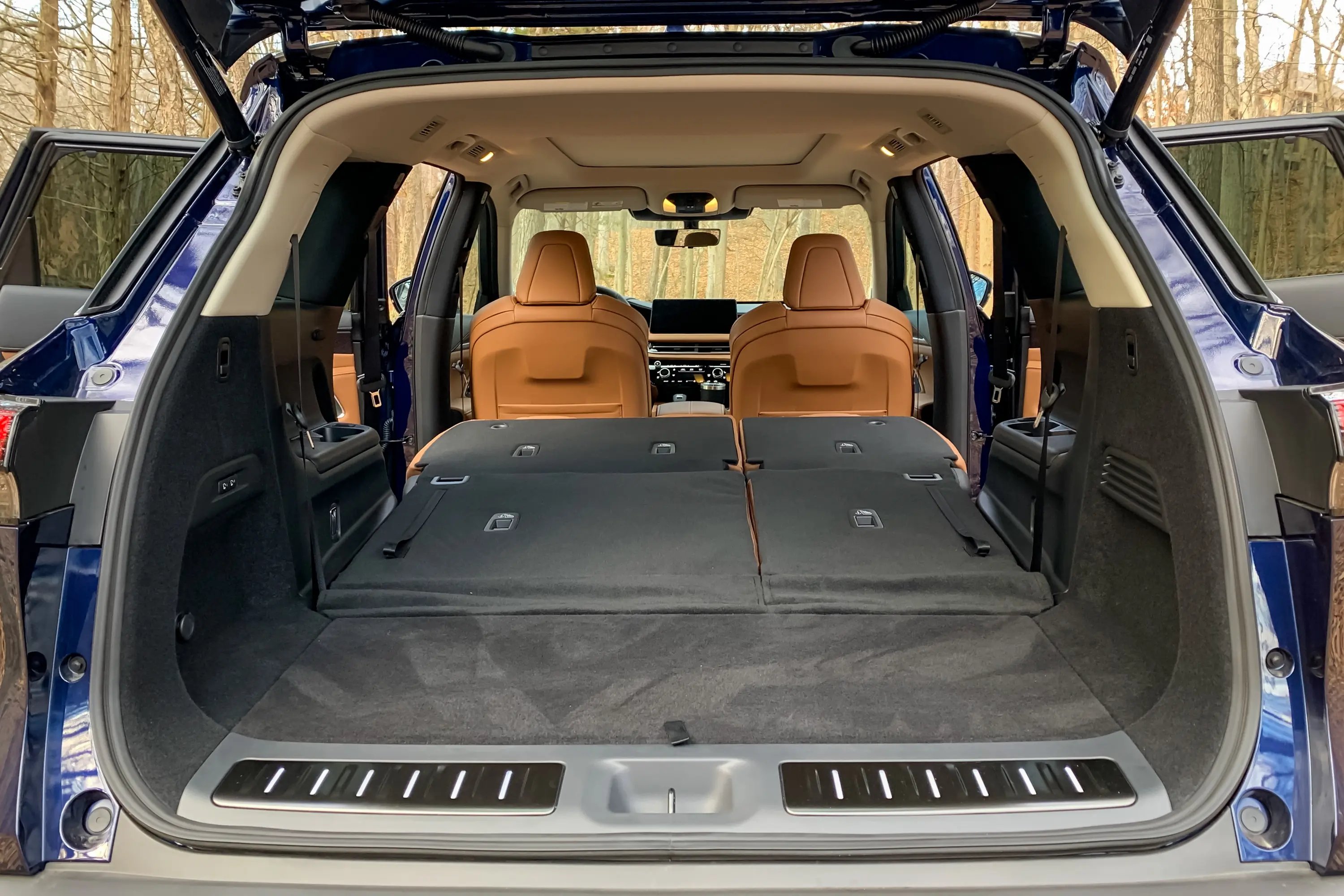 2023 Infinity QX60 review second and third-row seats down flat