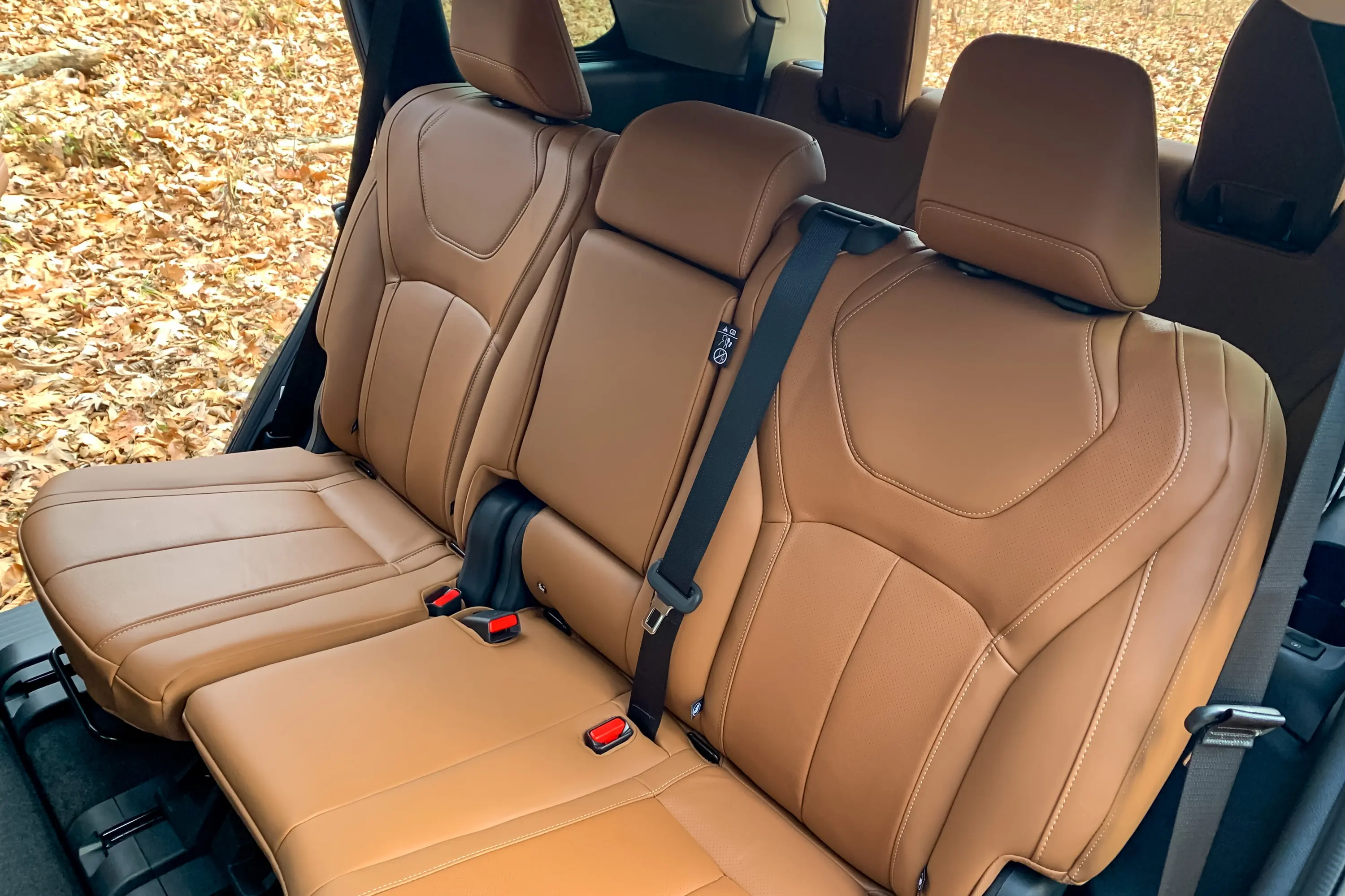 2023 Infinity QX60 review second-row seating