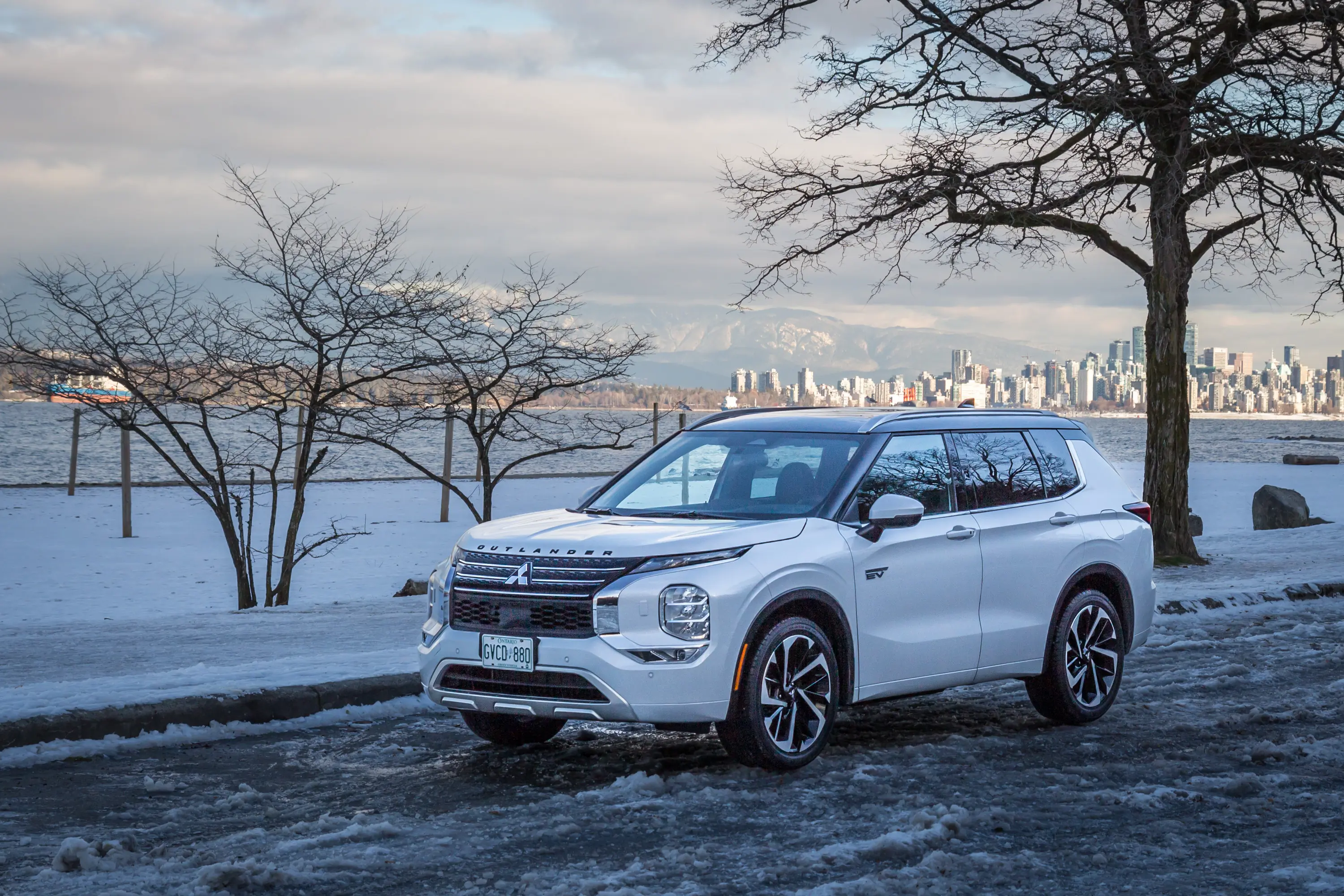 2023 Mitsubishi Outlander PHEV Review front three-quarter view