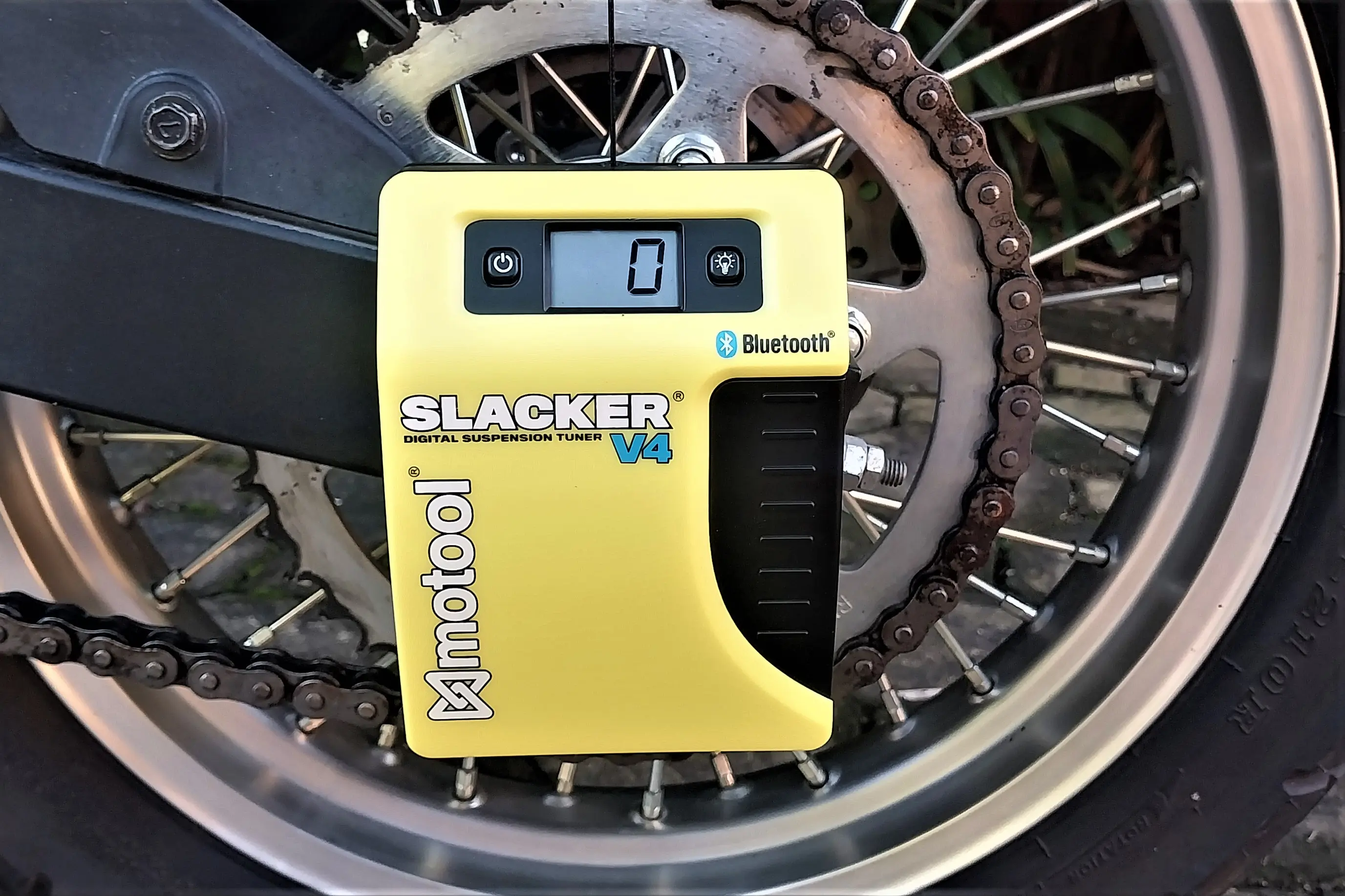 Motool Ultimate Suspension review Slacker V4 in Auto Zero mode
