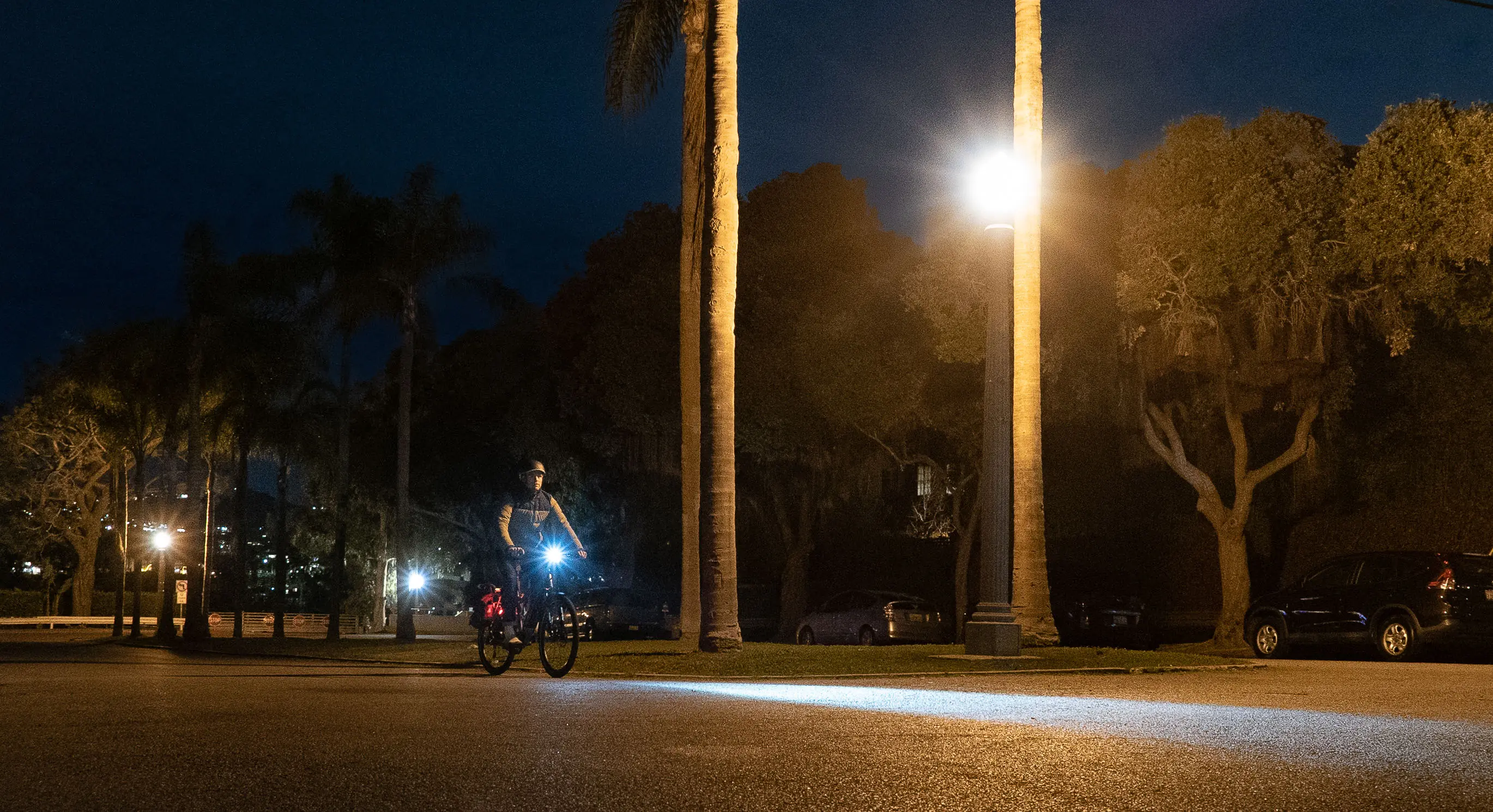 Aventon after dark Aventon Level 2 at night