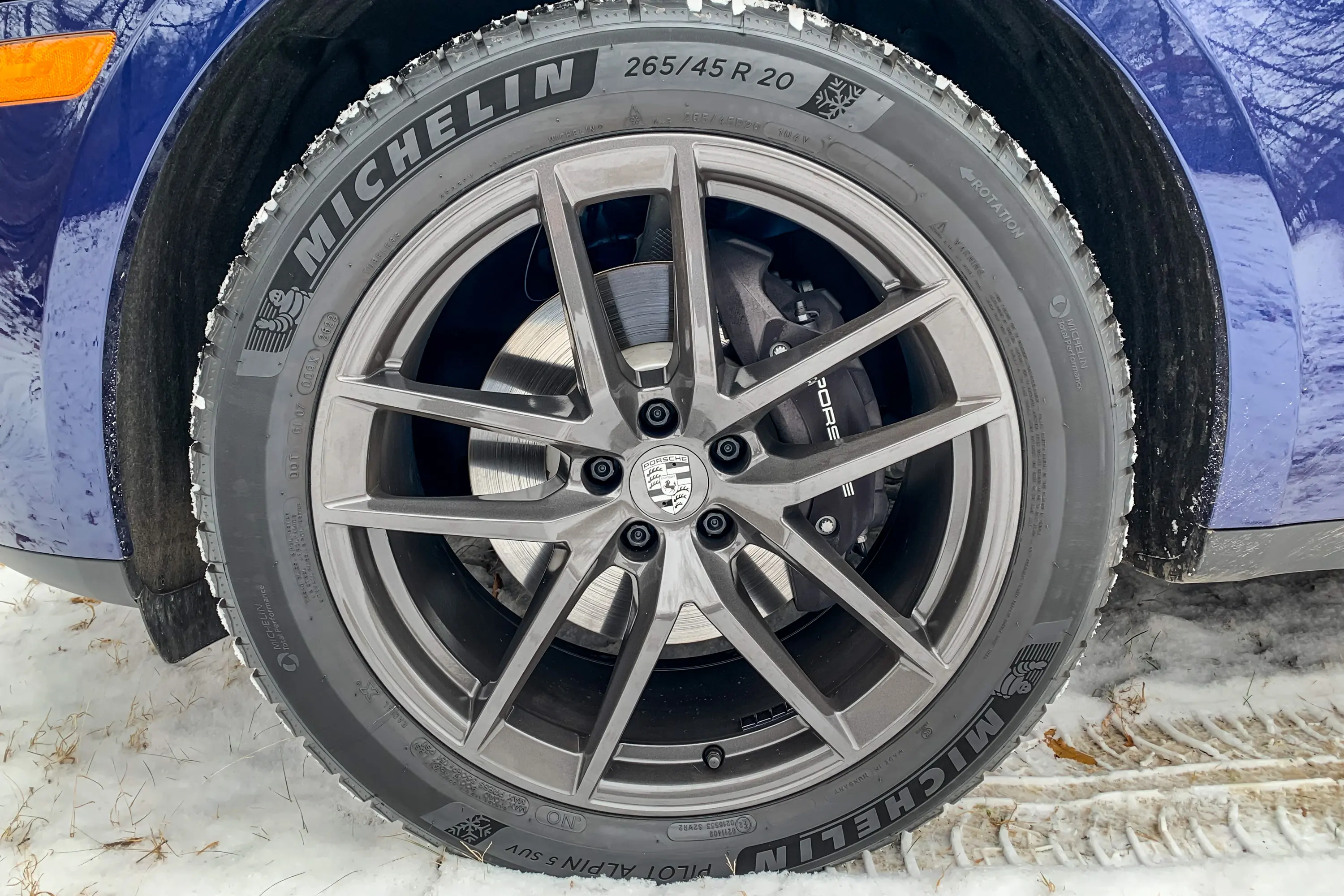 2023 Porsche Macan T wheel