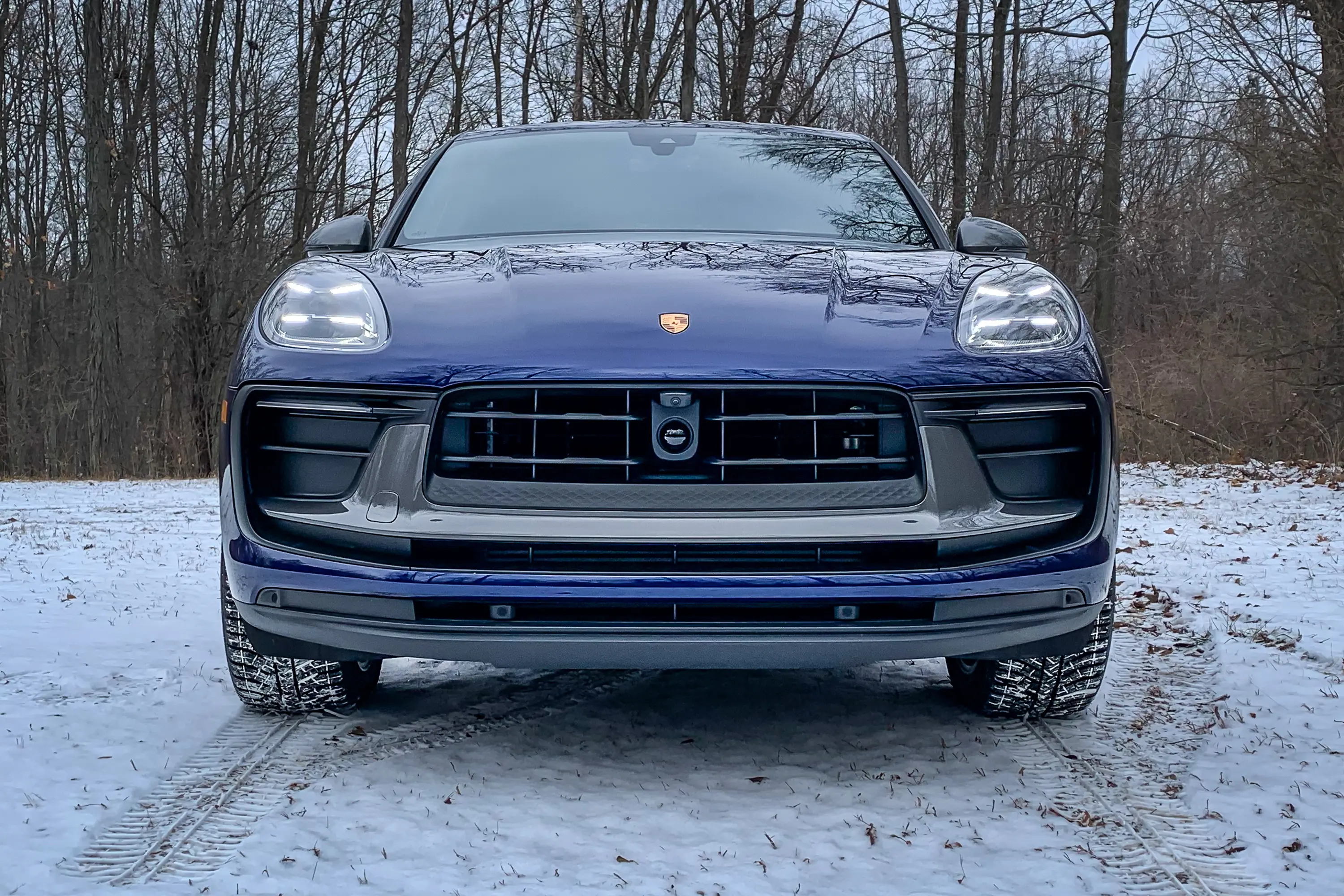 2023 Porsche Macan T front
