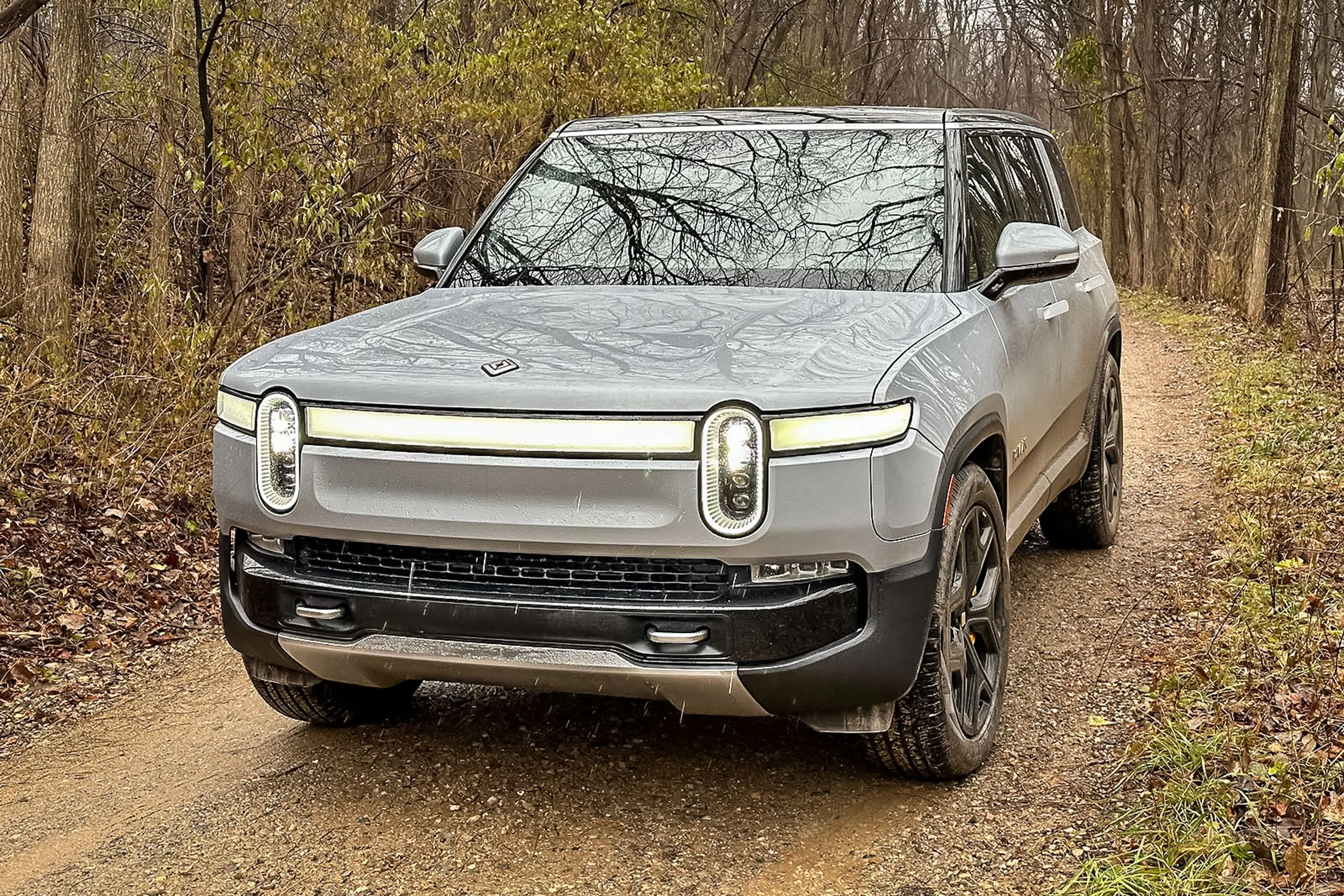 Rivian R1S front