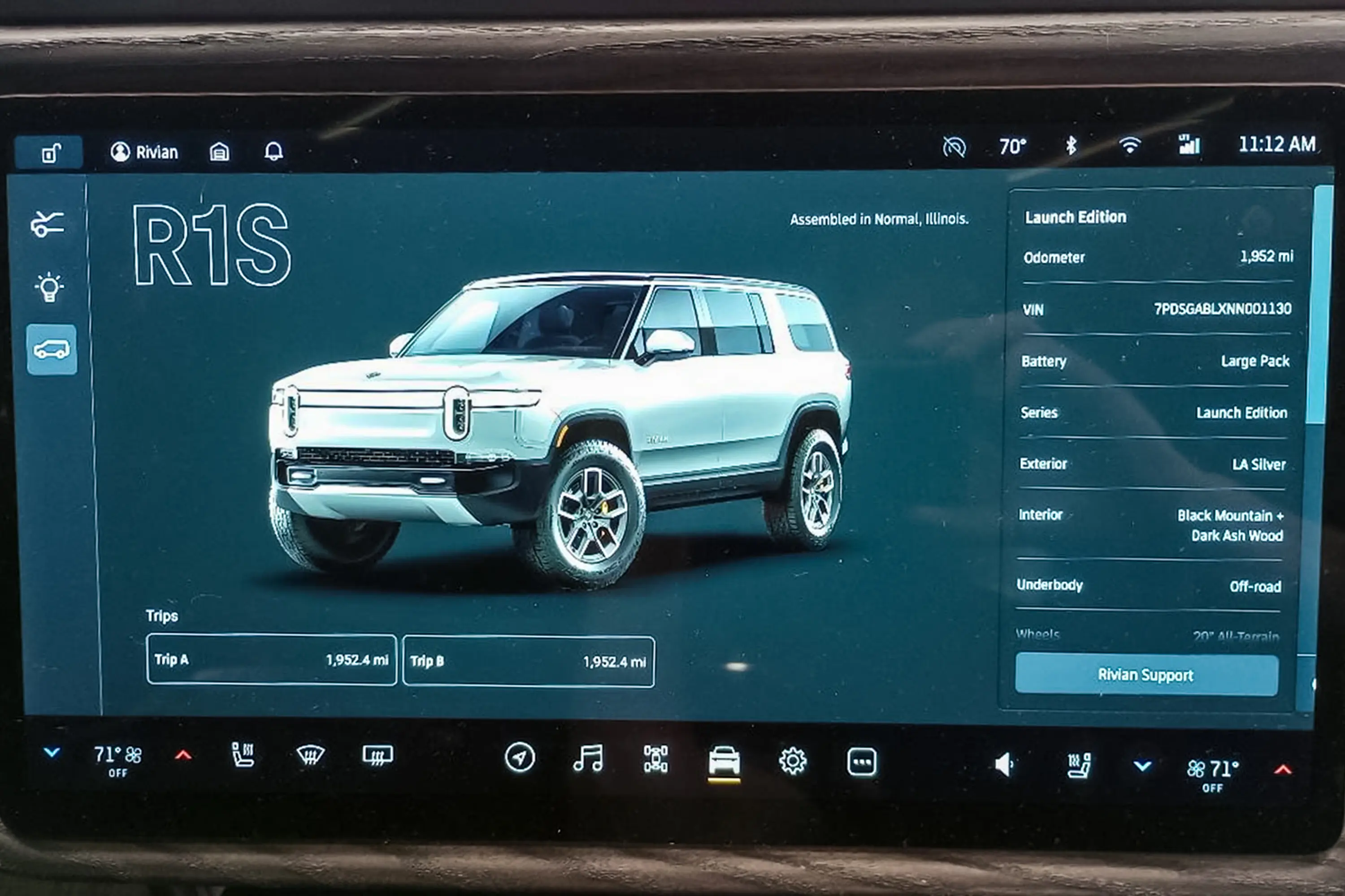 Rivian R1S EV SUV review interior control screen