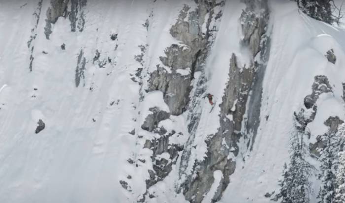 Kai Jones does a wallride
