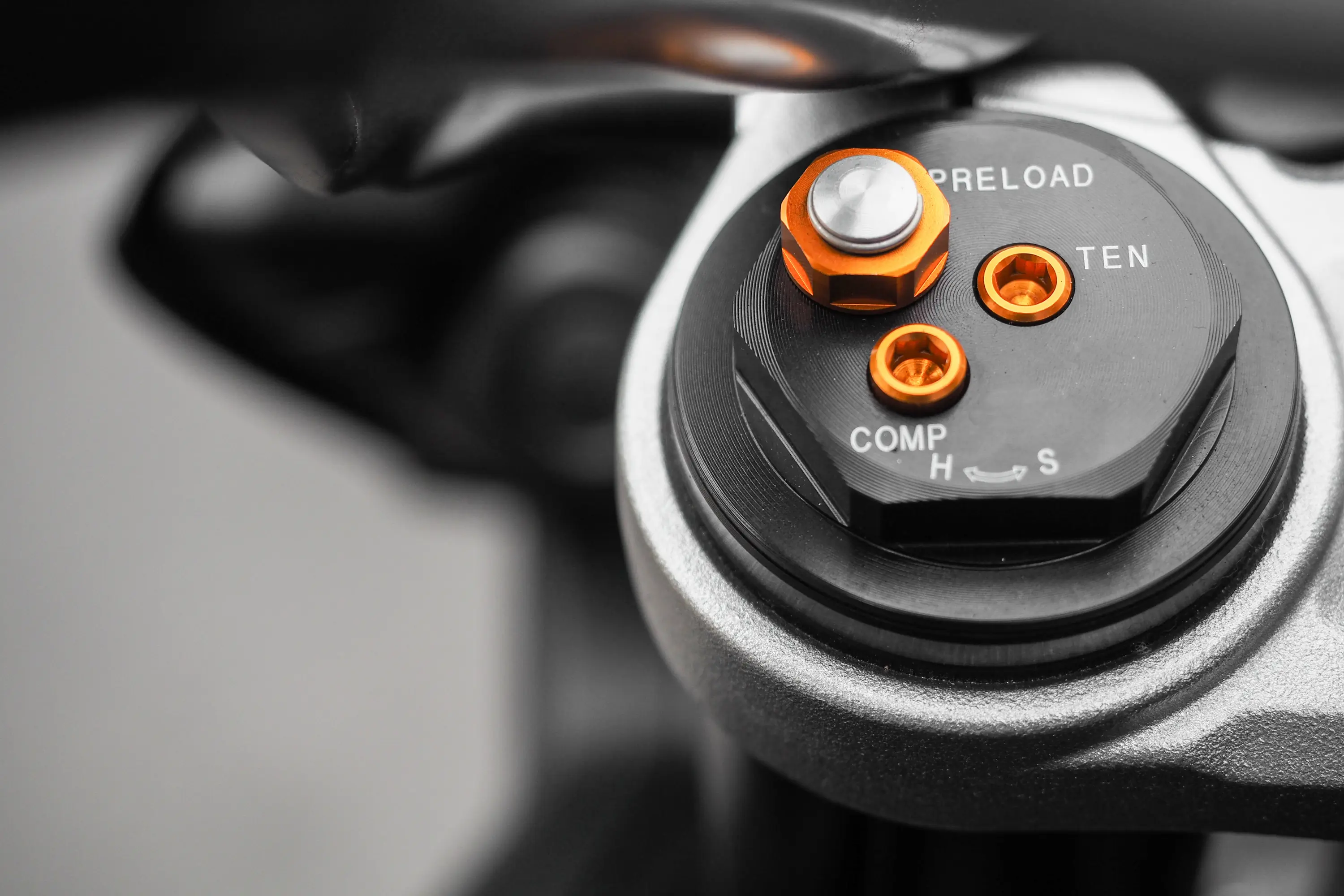 Payload suspension tuning Payload suspension tuning close-up