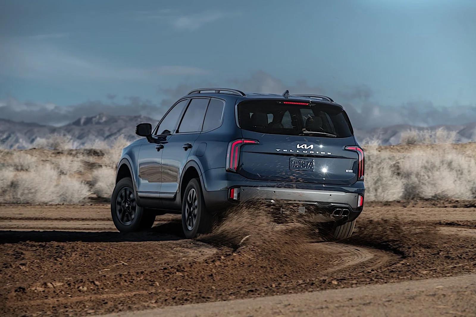 Telluride X-Pro driving in dirt