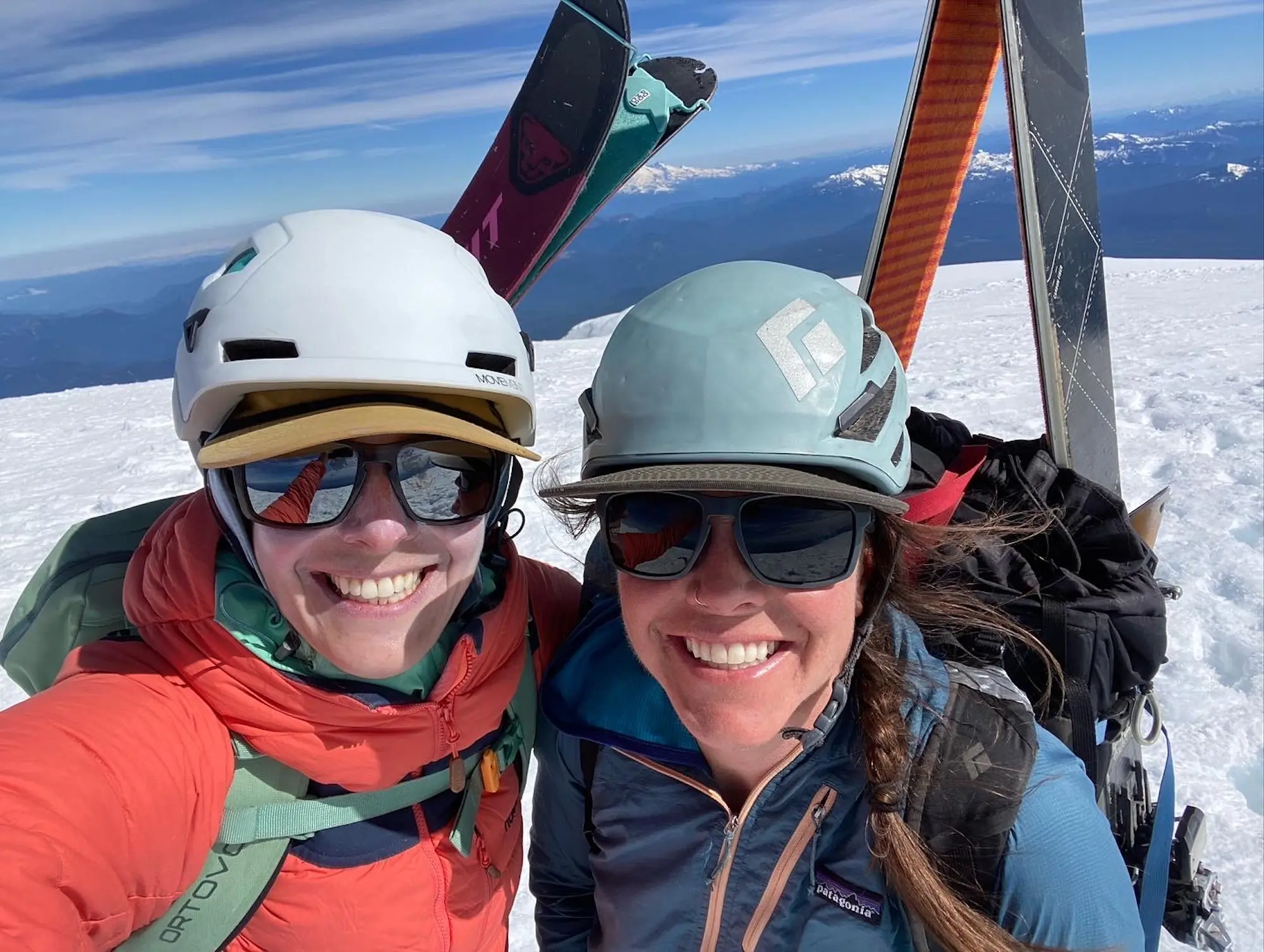 American Avalanche Assoc. Names First Winners of Women’s Pro Training Scholarships