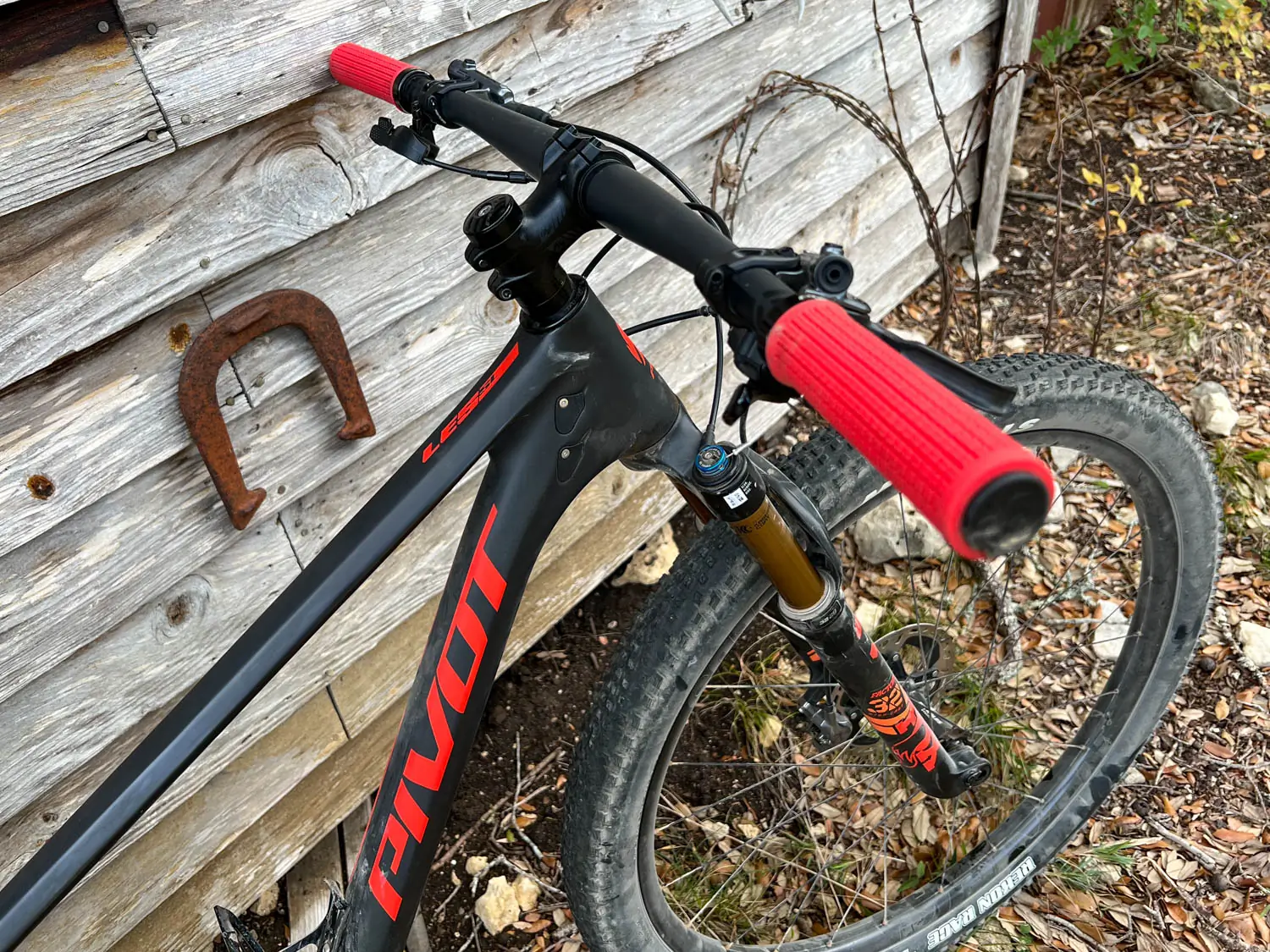 Pivot LES SL Mountain Bike Review: Near-Perfect Pure Race
