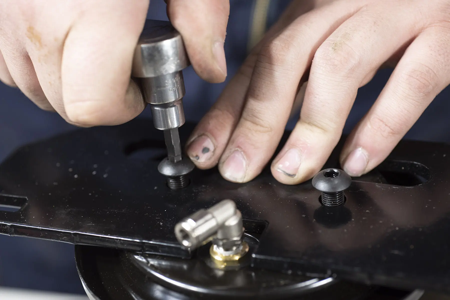 Ram AirLift 5000 air bag plate