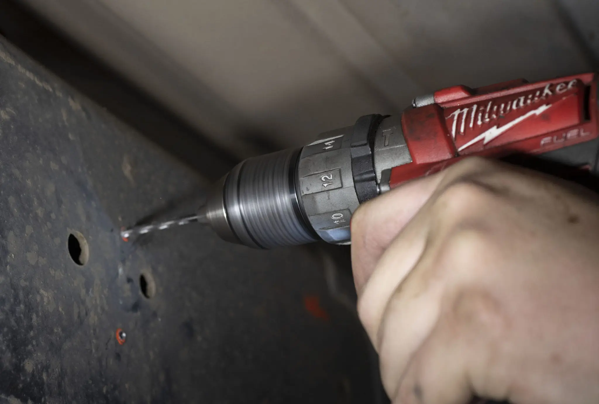 how to install airbags Ram AirLift 5000 drilling pilot holes in frame