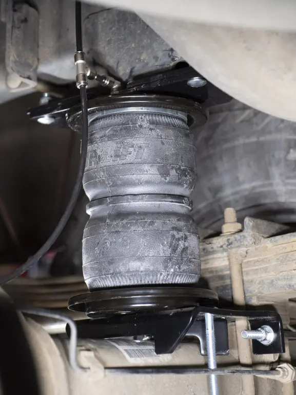 Ram AirLift 5000 air spring installed on RAM 2500 truck