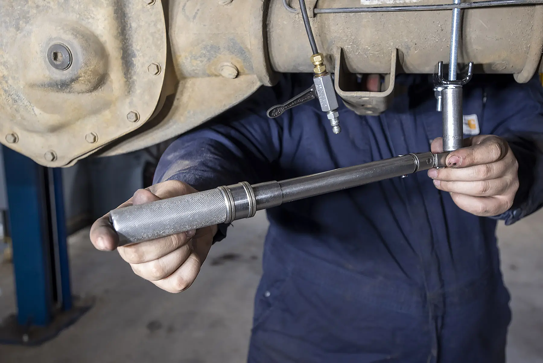 Ram AirLift 5000 torque lower and upper brackets