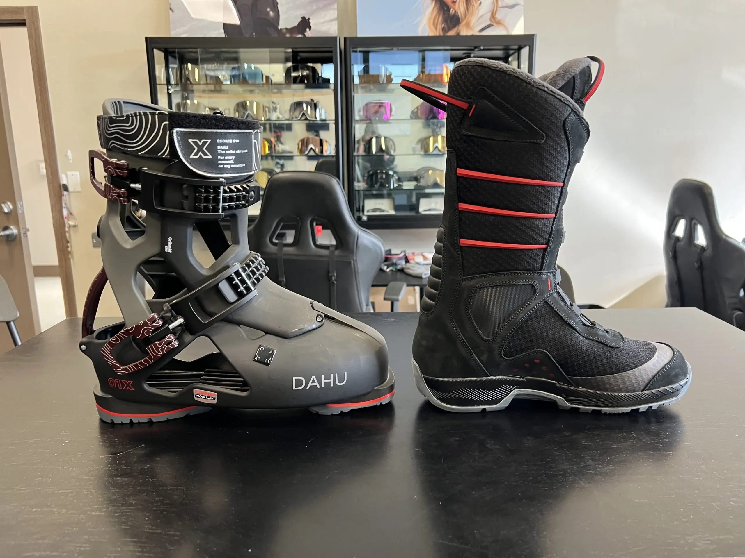 Dahu Écorce 01X boot and liner separated on table