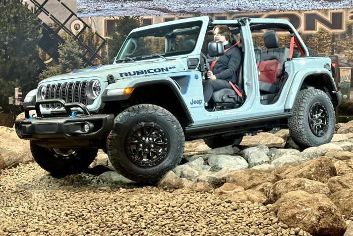 2023 Jeep Wrangler Rubicon 4xe 20th debuting at the Chicago Auto Show