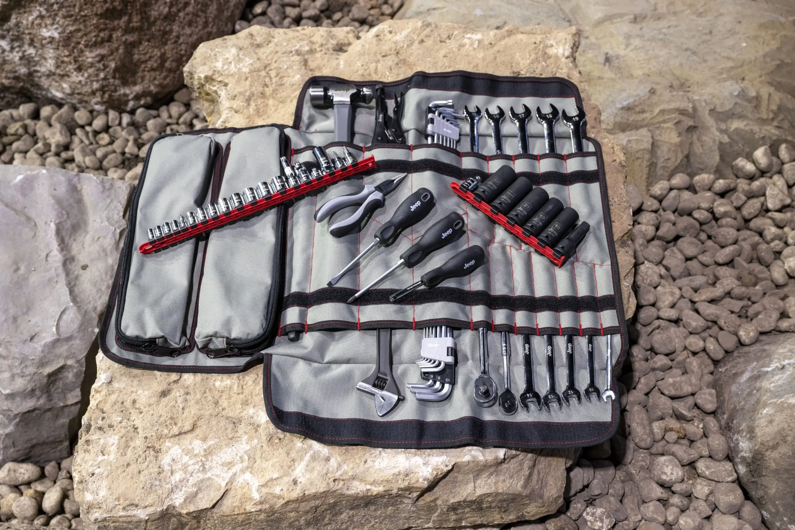 Jeep 83-piece tool kit and custom canvas bag