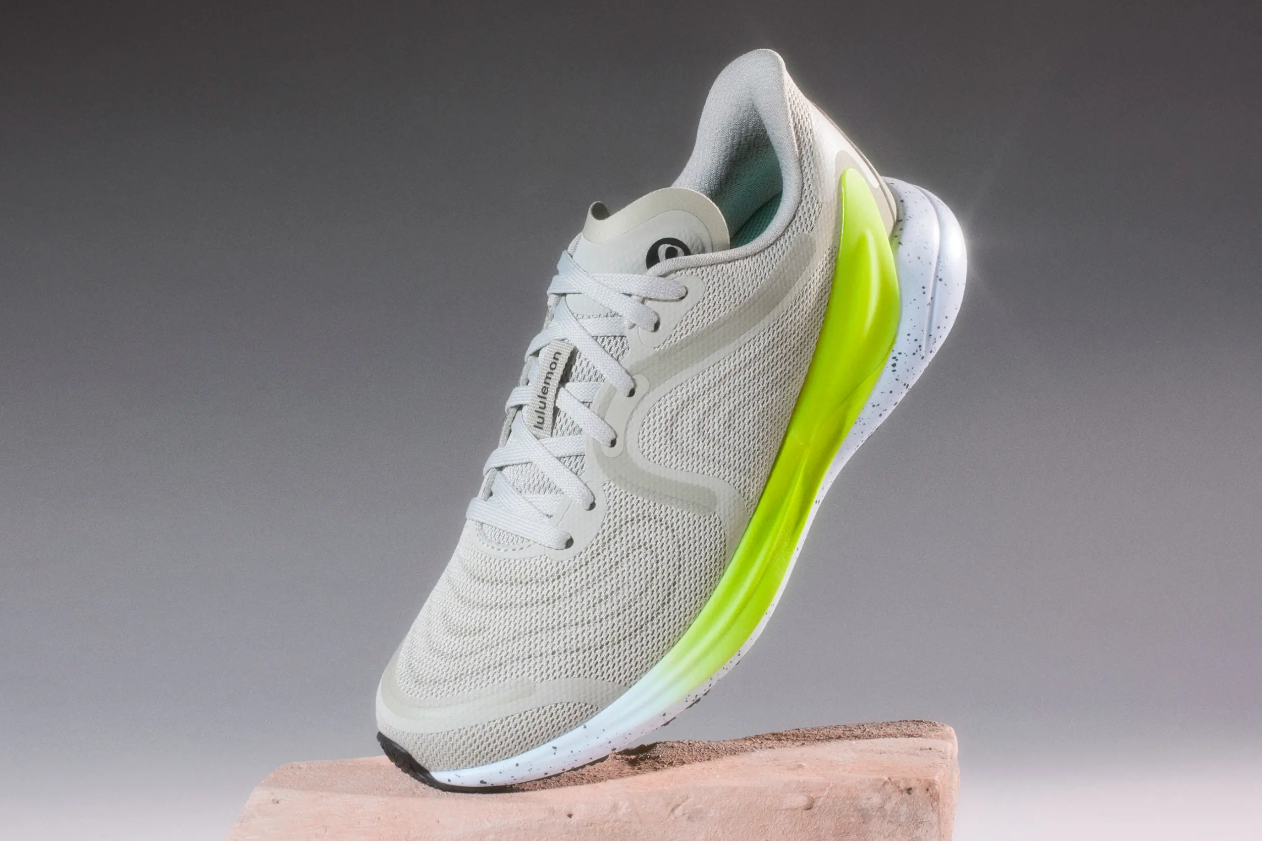 lululemon blissfeel 2.0 product display 