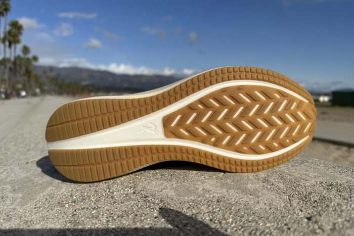 Tracksmith Eliot Runner
