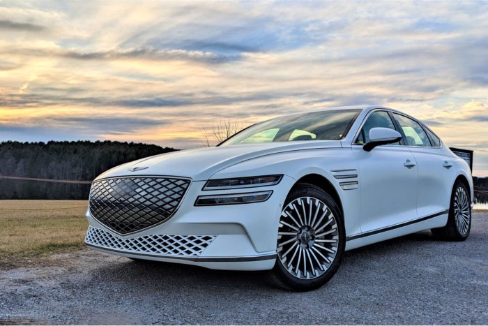 2023 Genesis G80
