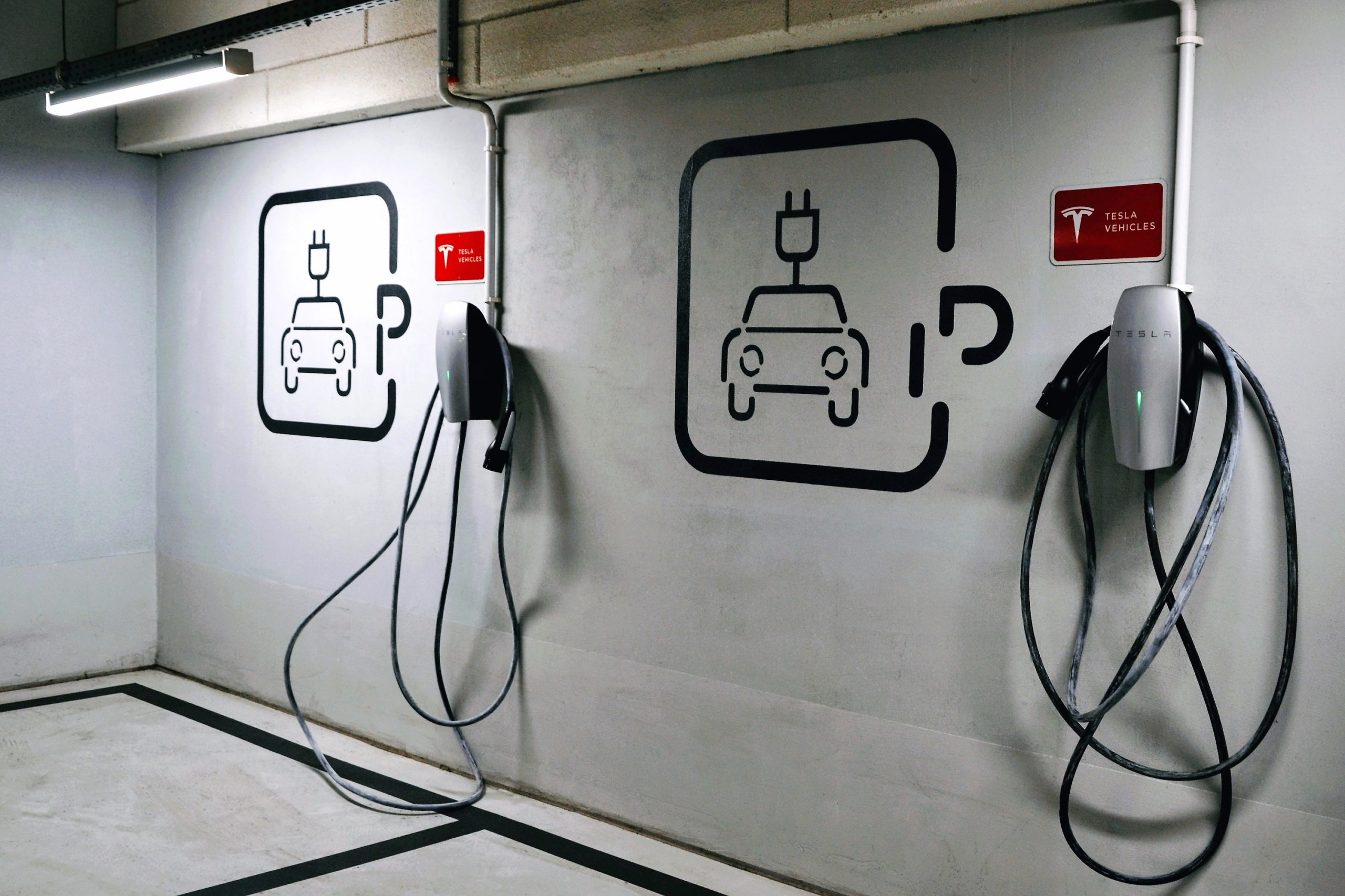 public charging stations for EVS