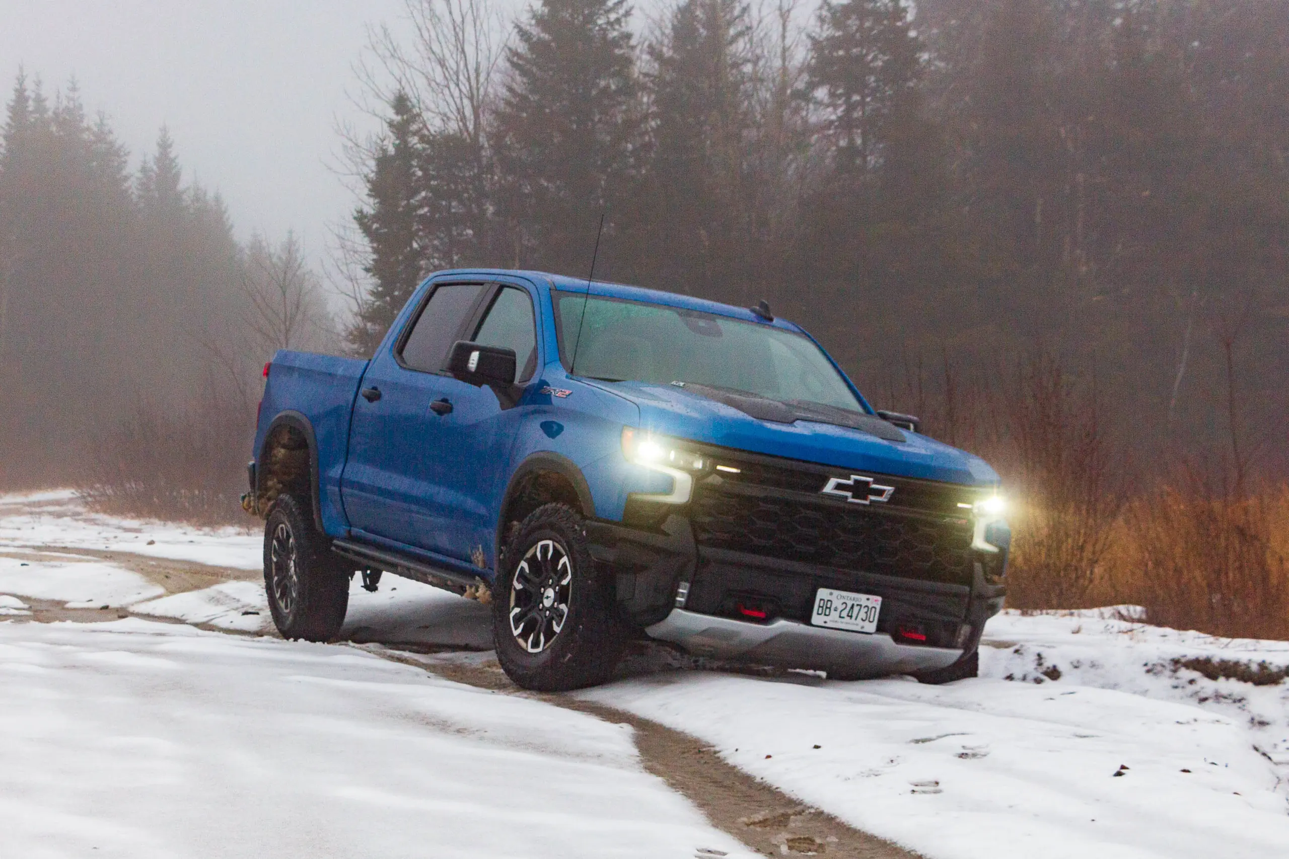 2023 Chevrolet Silverado ZR2 snow trail, front three-quarter