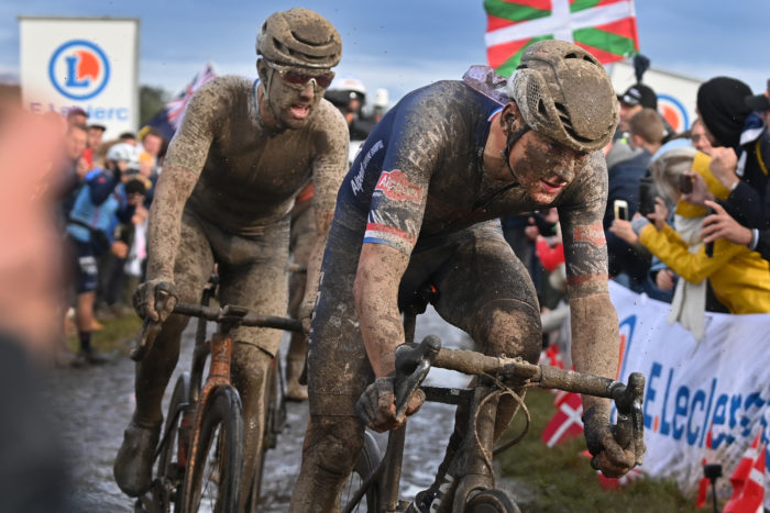 Sonny Cobrelli and Mathieu van der Peol in the 2021 Paris–Roubaix