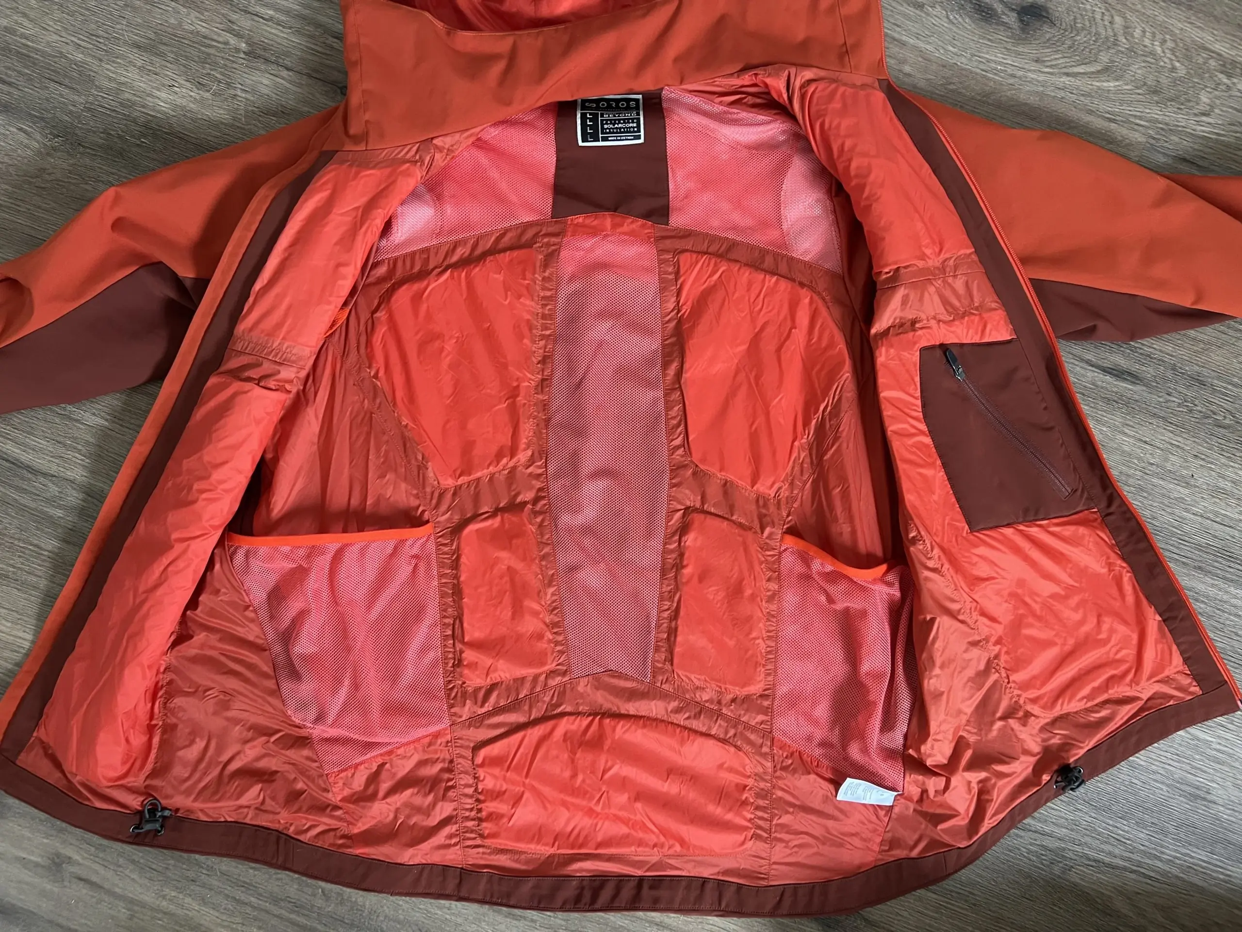 SOLARCORE insulation panels and ventilation in the Gambit Jacket